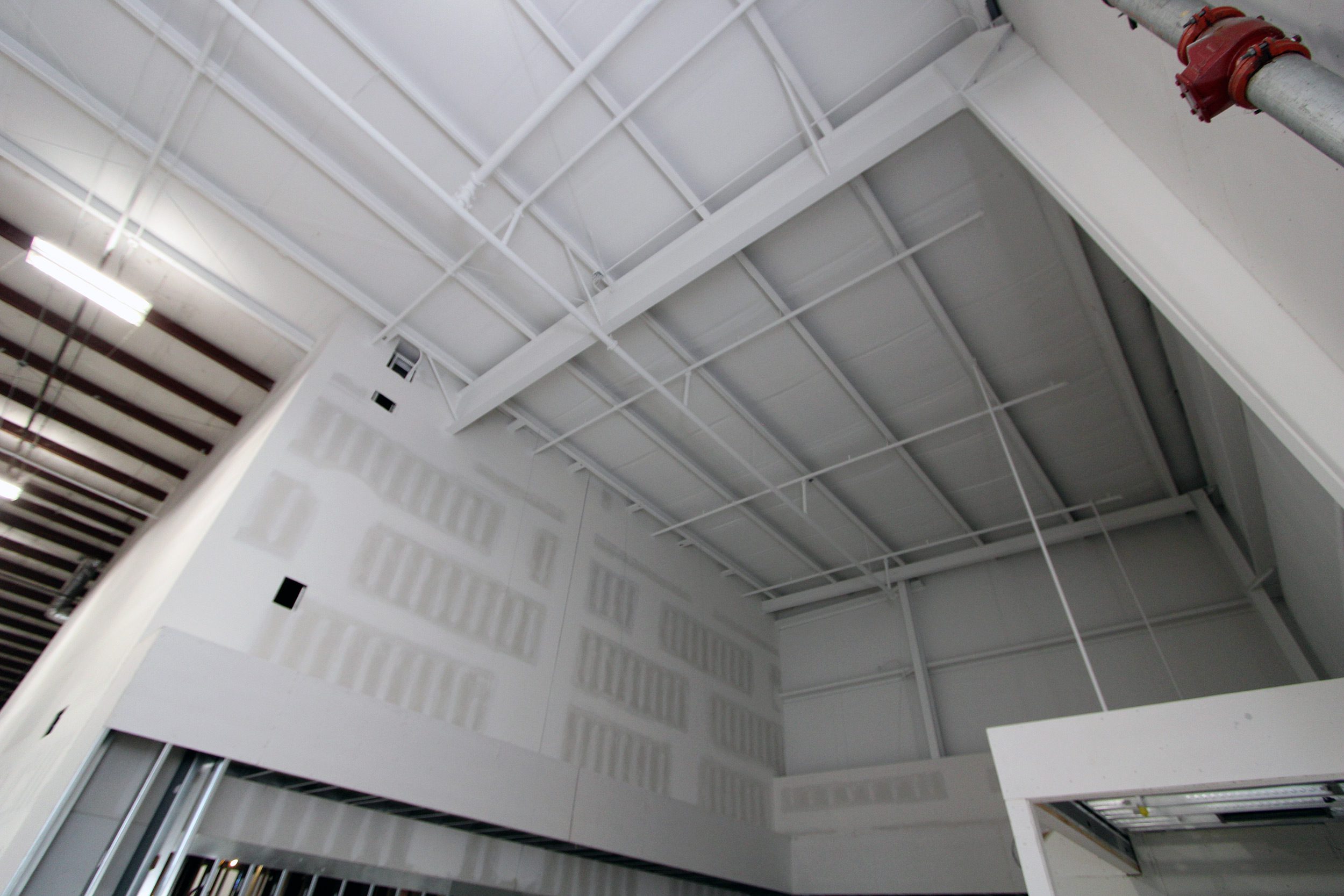 A freshly coated intumescent coated ceiling